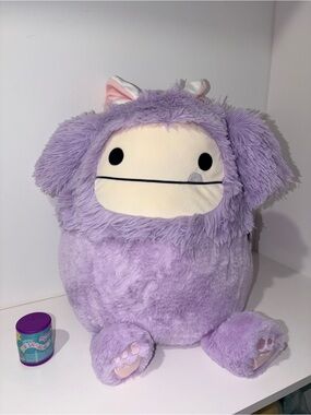 W/ FREE mystery squad BNWT